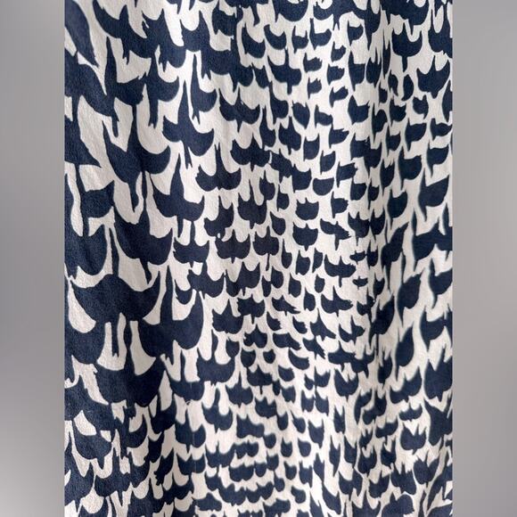 Tory Burch keyhole solo bird blouse size 4 - Picture 6 of 9